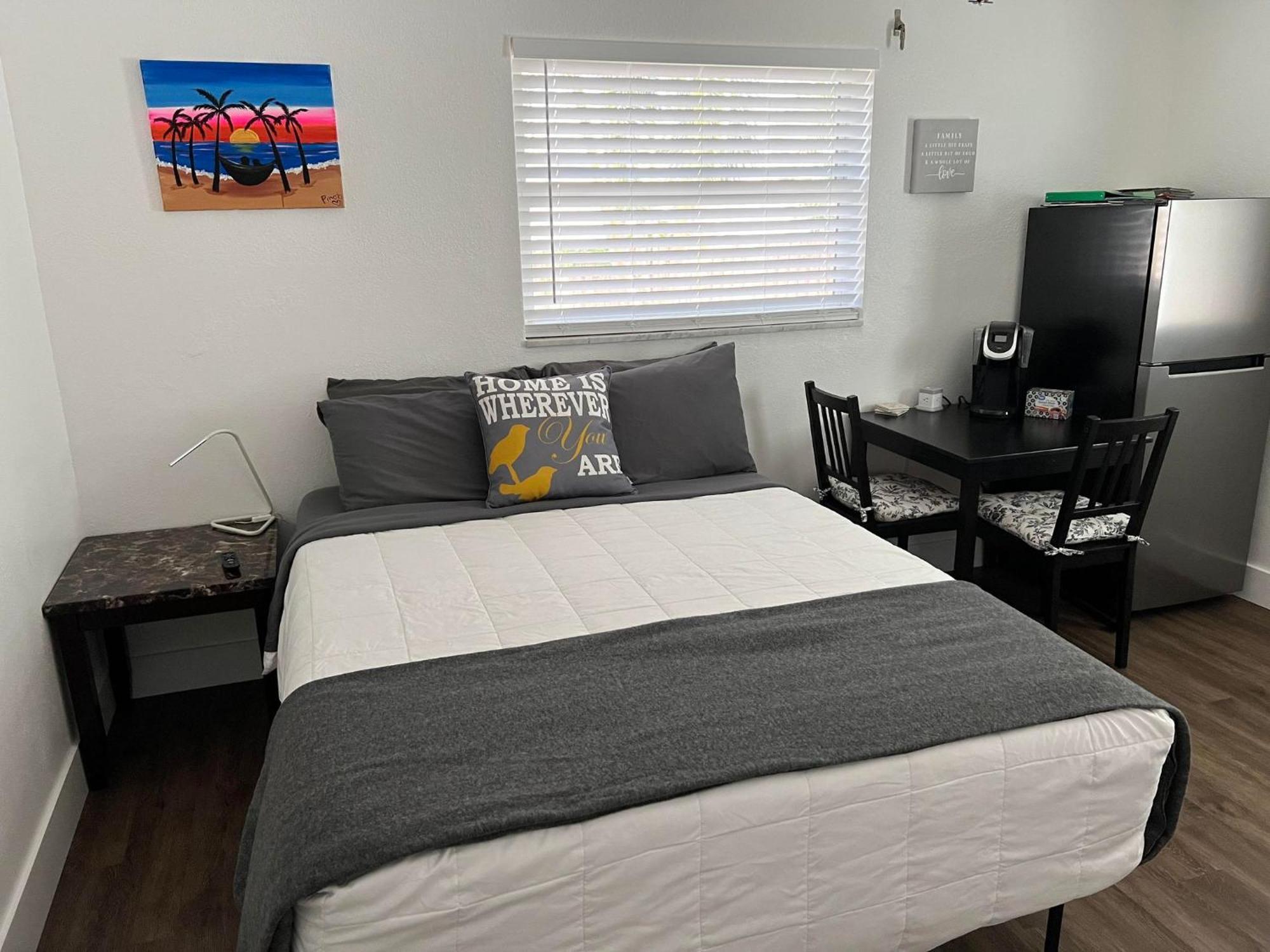 Cozy Private Studio W/Own Yard - 3Mi From Beach Seminole Buitenkant foto